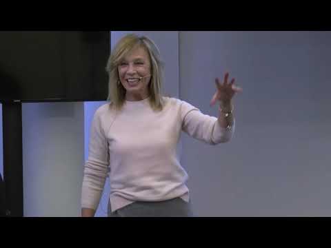 Видео: Алёна Долецкая