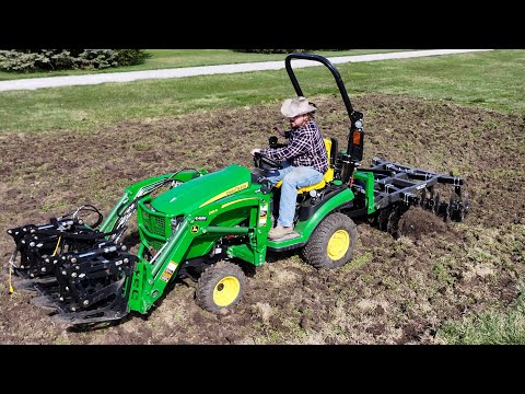 Видео: Попытка обработать сад диском сломала два трактора! John Deere 1025R, Kubota LX3310
