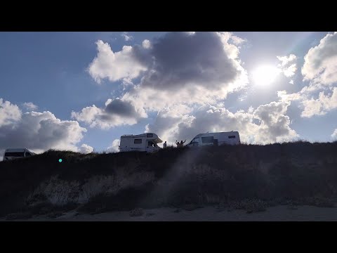 Видео: Шофьорския плаж и разхидка до Аркутино