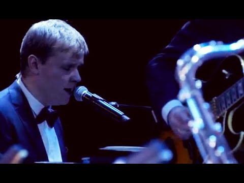 Видео: Поёт Олег Аккуратов: «Baby, I Love You» & «Somewhere There's Music» (2019 год)