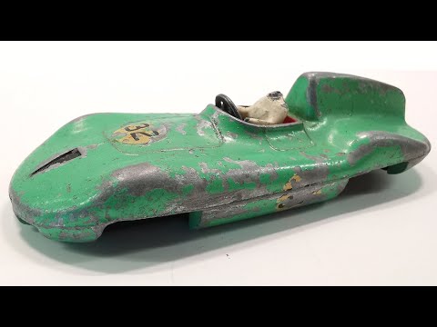 Видео: Dinky custom restoration of Connaught rally car #236 Игрушечная литая модель.