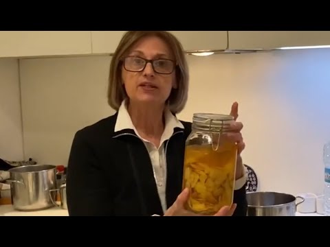 Видео: ЧТО ЕСТЬ У ИТАЛЬЯНСКОЙ СВЕКРОВИ НА КУХНЕ ЕСТЬ У ВСЕХ В ИТАЛИИ 