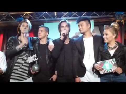 Видео: MBAND получили MTV EMA 2015 14.10.2015 Москва