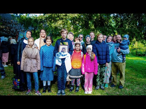 Видео: Традиционный детский крестный ход к месту мученической кончины священномученика Иоанна Рижского❤️