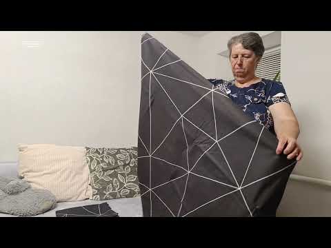 Видео: Собрали очень много разной ягоды и сушили её в домашней самодельной сушилке. Работа по дому.