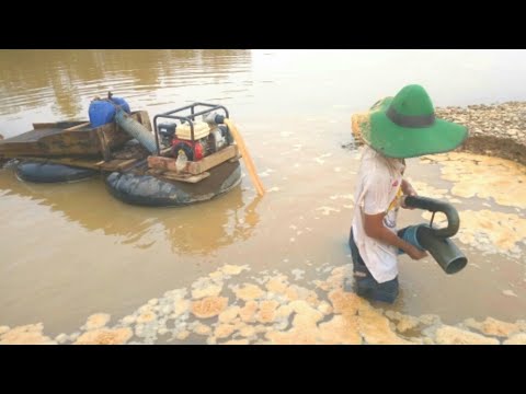 Видео: ЗОЛОТАЯ ПРОМЫВКА В РЕКЕ ,, !! ЗОЛОТО МОЖЕТ БЫТЬ ВЕЛИКИМ, НОСИТЕ МАШИНЫ РОБИНА, УДИВИТЕЛЬНО