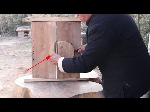 Видео: Полное видео, как дедушка Аму делает древние деревянные дверные замки.