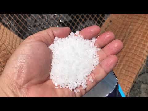 Видео: Соль в пруду для карпов кои — преимущества и как безопасно использовать соль