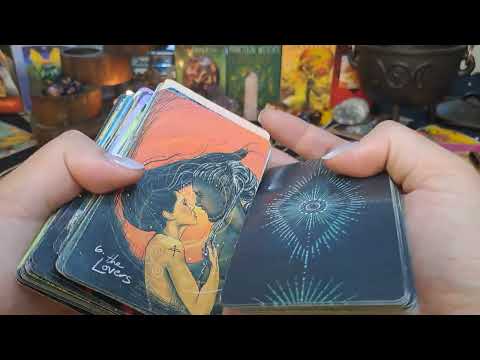 Видео: Crush чинь чамайг юу гэж боддог вэ? Та 2 ирээдүйд бүтэх үү? 😍🤭😍