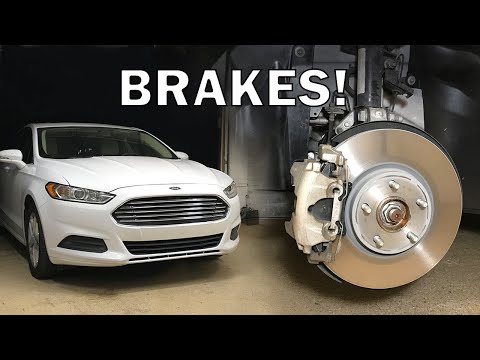 Видео: Замена передних и задних тормозных колодок и ротора Ford Fusion 2013–2020 гг. | Полный процесс