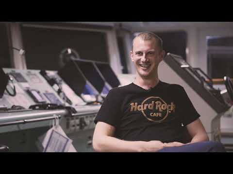 Видео: МОРЕ | Качка, пираты и бермудский треугольник