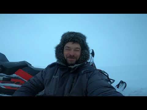 Видео: Рыбалка.Монстры чуть не упёрли в лунку..(29)
