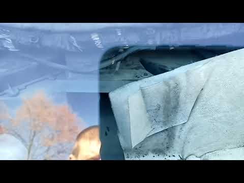 Видео: Ниссан Ноут 1.4. СНЯТИЕ ВЕРХНЕЙ НАКЛАДКИ ПАНЕЛИ ПРИБОРОВ