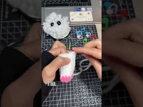 Видео: МК на Брелок Коровку Крючком 🐮🧶
