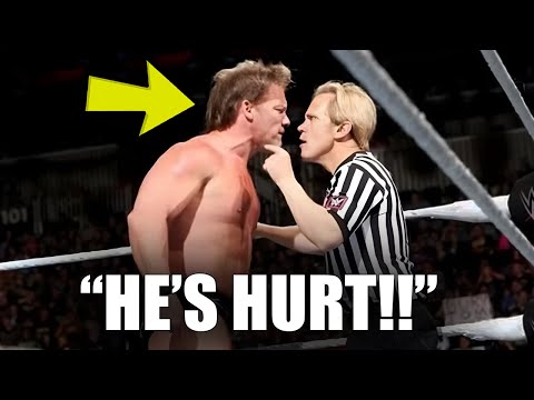 Видео: 20 минут, когда рестлеры WWE вынуждены выходить из образа