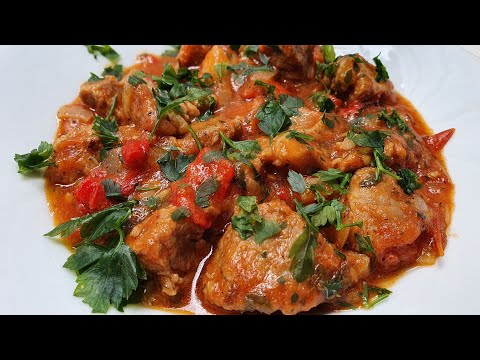 Видео: Свинска кавърма с много лук,чушки и домати!Pork with peppers, onions and tomatoes.