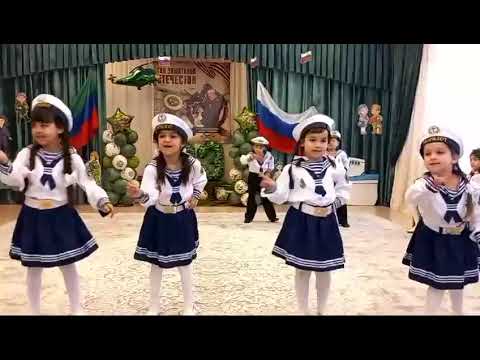Видео: "Танец моряков" в старшей группе