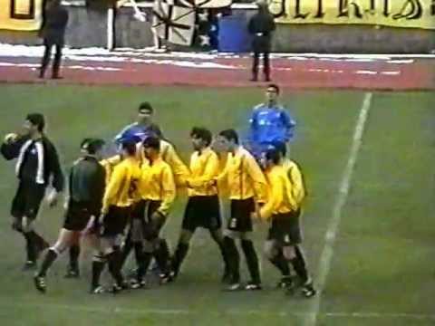 Видео: Миньор - Левски 0-4 ,14.04.2001