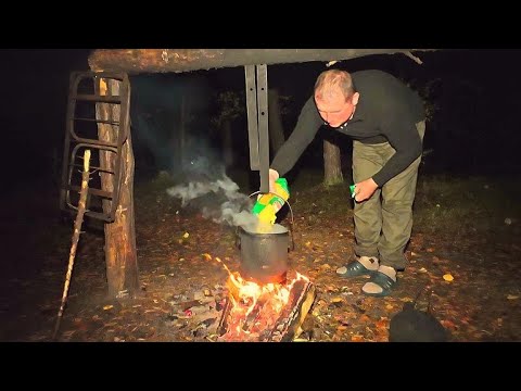 Видео: Осенняя рыбалка, крокодилы северных рек. На третий день пошли трофеи!