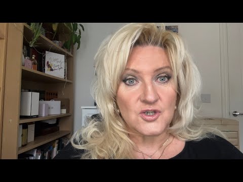 Видео: Новогодний макияж и немного о моей уходовой косметике