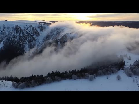 Видео: Певек. Город на краю земли. Часть вторая. Северный морской путь.