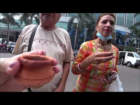 Видео: 29. И чего он так кричит? Современная, новая Калькутта, район офисов. Индия.