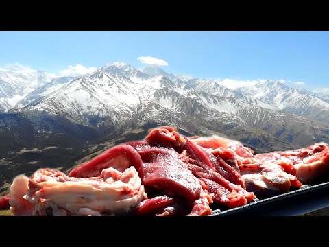 Видео: РАЙСКИЙ РЕЦЕПТ БАРАНИНЫ в ГОРАХ.