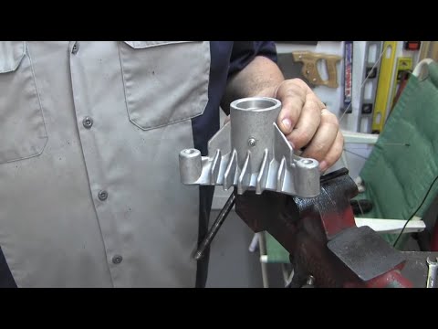 Видео: Как установить пресс-масленки на подшипники газонокосилки