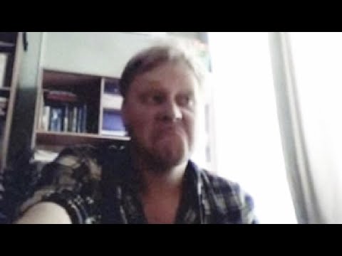 Видео: Скабрезлость угарает над совком-парикмахером на скорости 0,5.