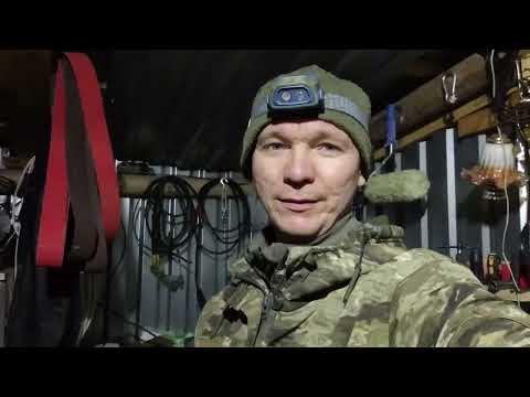 Видео: Нож из подшипника на коленке) 