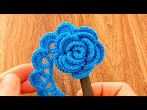 Видео: Очень легко сделать великолепную синюю розу