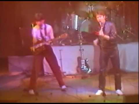 Видео: Группа «Зодчие» — Баба Люба