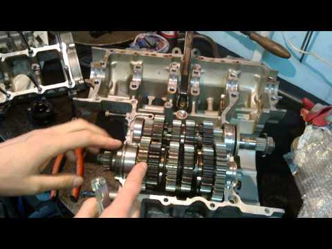 Видео: Yamaha YZF600R Thundercat-кпп почему выбивает передачи,и как устранить неисправность.