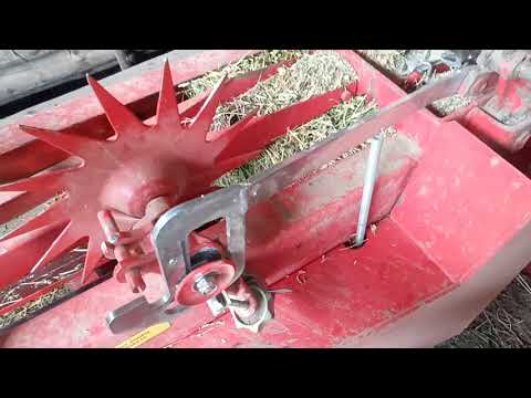 Видео: Ремонт механизма для измерения длины тюка на пресс подборщике Велгер АП-42.
