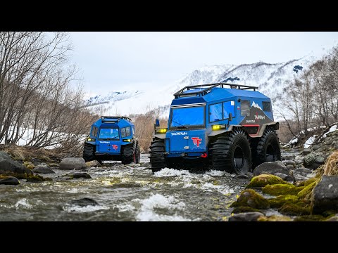 Видео: Семейная экспедиция на двух вездеходах Тайфун. По Камчатке через вулканы к Опалинским источникам.