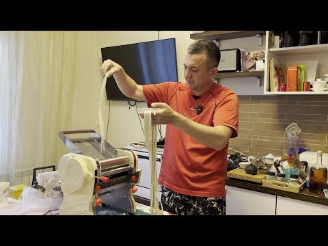 Видео: ТЕСТОРАСКАТКА-ЛАПШЕРЕЗКА ЭЛЕКТРИЧЕСКАЯ HURAKAN HKN-NM220H - ОБЗОР