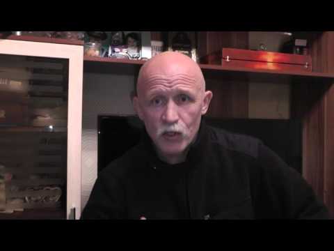 Видео: Валерий Крючков.  Добро должно быть с кулаками?