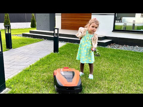 Видео: Газонокосилка Robokos RM2500i лучше импортной? 😺 Честный обзор