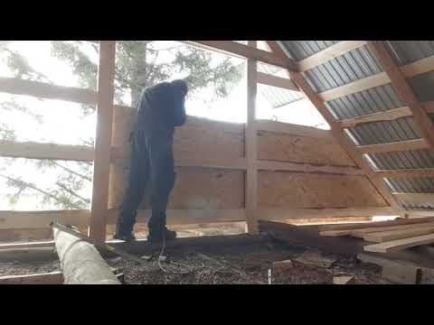Видео: Зашивание фронтона 2 х скатной крыши