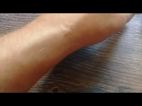 Видео: Снимаем стеклоомыватель с Рено Сандеро 2 (Логан 2)