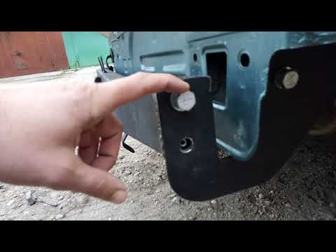 Видео: Как установить фаркоп на Кио Рио. 3.