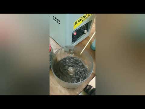 Видео: Магнитная галтовка КТ -185 в работе.