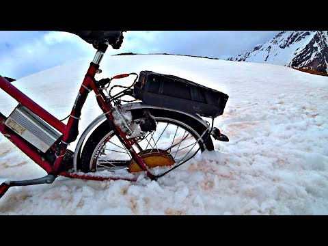 Видео: ✅Сорвался с горы 🚲  Жесткий тест Мотор Колес на Эльбрусе ⚡ Провалился электро велосипед