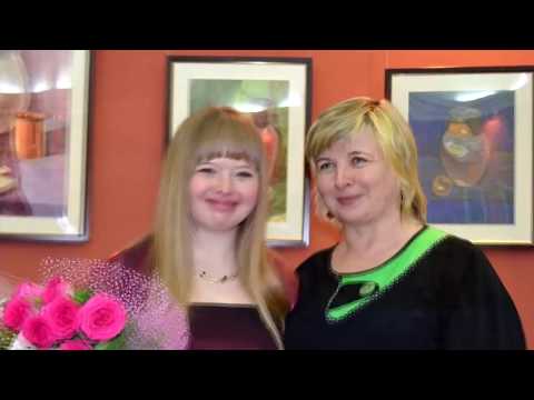 Видео: История известной вологодской художницы с синдромом Дауна Евгении Дубровской