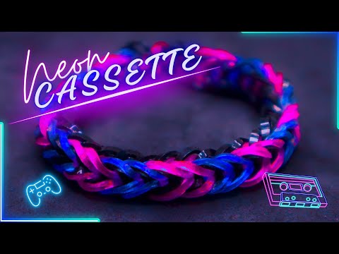 Видео: Браслет Synthwave Neon Cassette из резинок | Быстрый урок за 5 мин #diy #tutorial #rubberband