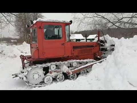 Видео: Бульдозеры ДТ-75, борьба со снегом легенды СССР! Legends of the USSR bulldozers DT-75, fighting snow