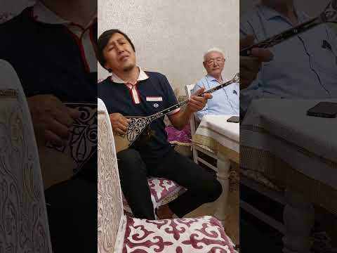Видео: Жақан ағаның үйінде болған отырыс. Дүлдүл әнші Қазыбек Әдікей🎶🎵💥👍