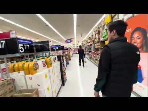 Видео: Canada 🇨🇦 Где дешевле? Walmart или Costco — проверяю!