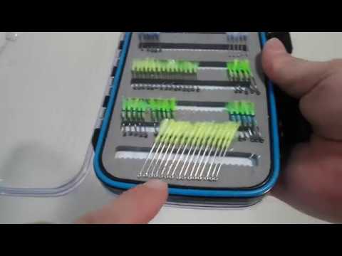 Видео: Еще один вариант мушки на корюшку зубатку. Внимание розыгрыш!