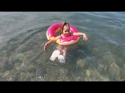 Видео: ВЛОГ 9.06.23 ШТИЛЬ НА МОРЕ\ ПОБЫВАЛИ В КАФЕ ПИНГВИН\ФАЕР ШОУ В ЛАЗАРЕВСКОМ